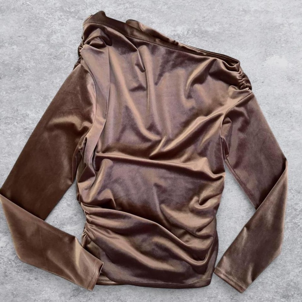 Abercrombie & Fitch Brown Velvet Off the Shoulder Ruched Long Sleeve Top Small - Picture 2 of 7